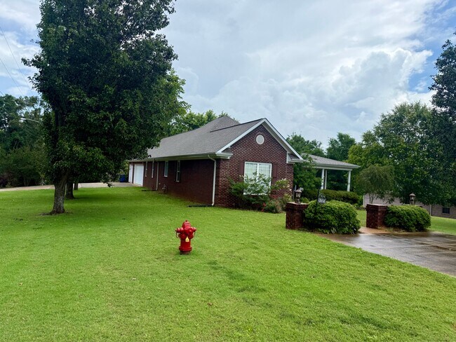Foto del edificio - 364 Spring Hill Dr