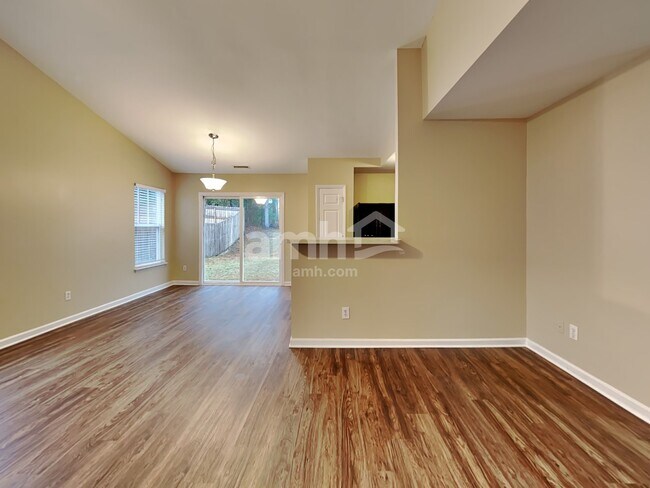 Foto del edificio - 3801 Satinleaf Dr