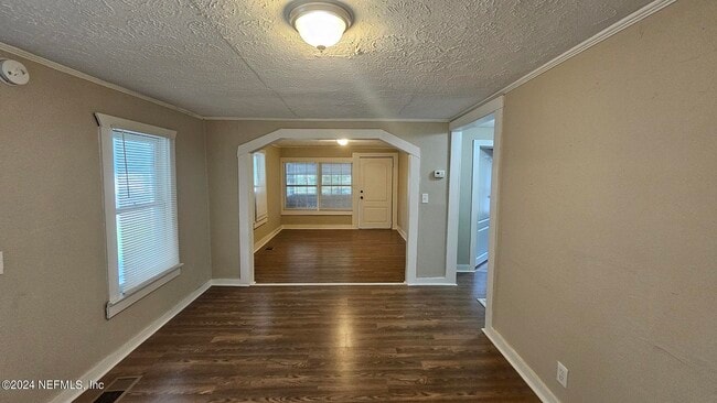 Foto del edificio - 1604 E 27th St