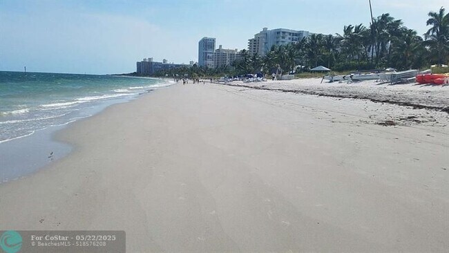 Foto del edificio - 250 Galen Dr