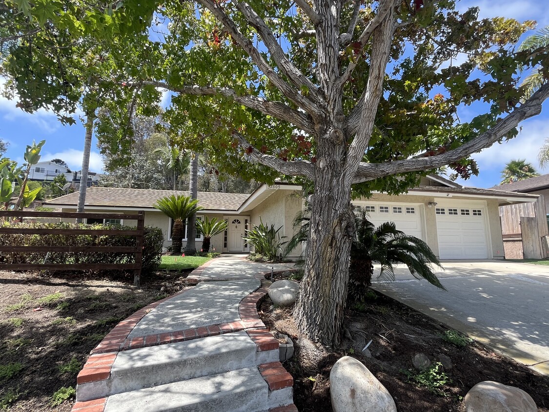 Primary Photo - 3505 Santa Clara Way