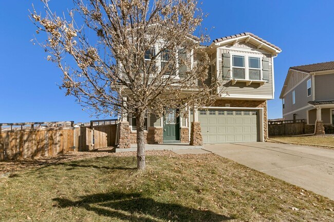 Foto del edificio - Backs to open space!