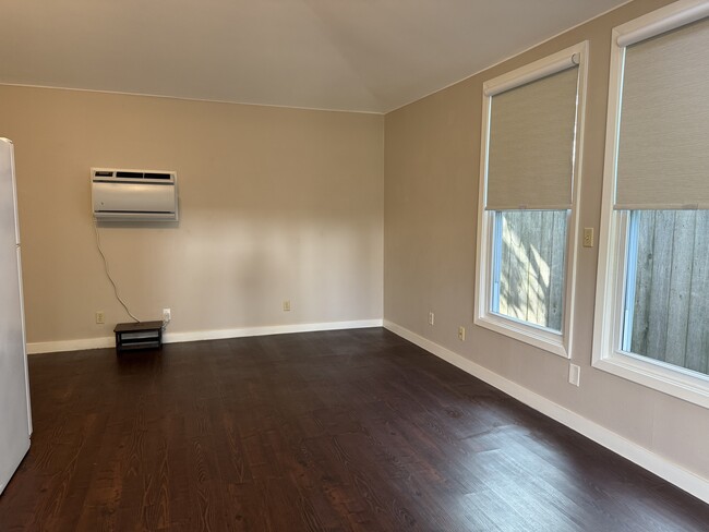 Interior, showing A/C + heating unit - 3925 Gaspar Dr