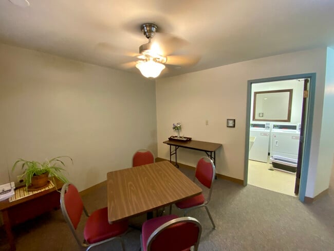 Laundry Room - 526 W Factory St