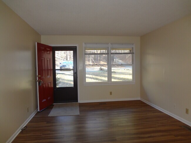 Living room to entry - 221 Cedar Terrace Rd