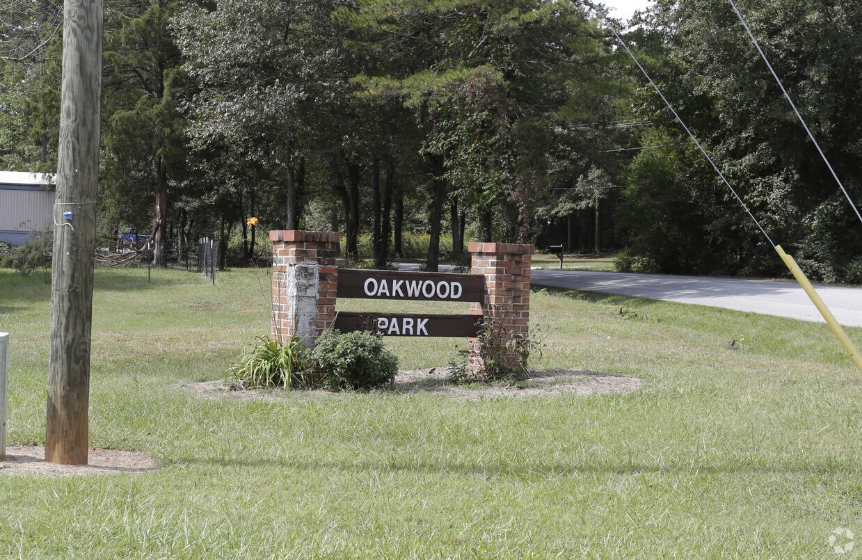 Foto del edificio - Oakwood Park