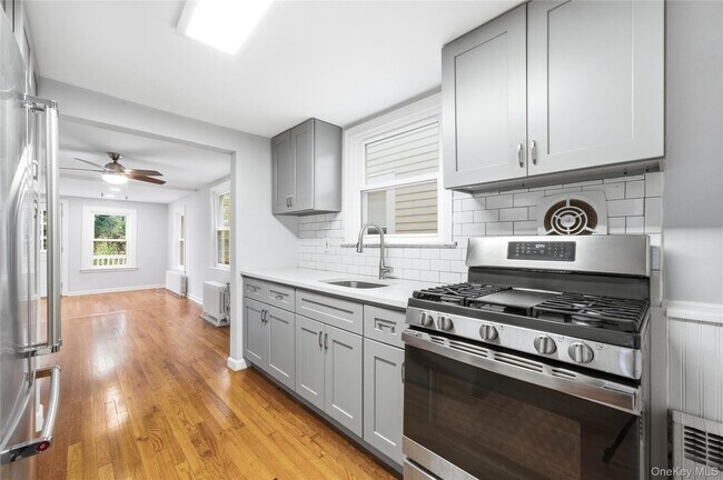 Foto del edificio - 100 School St