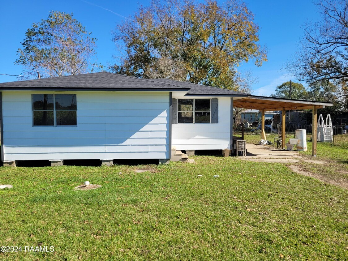 Primary Photo - 8301 Coteau Rd