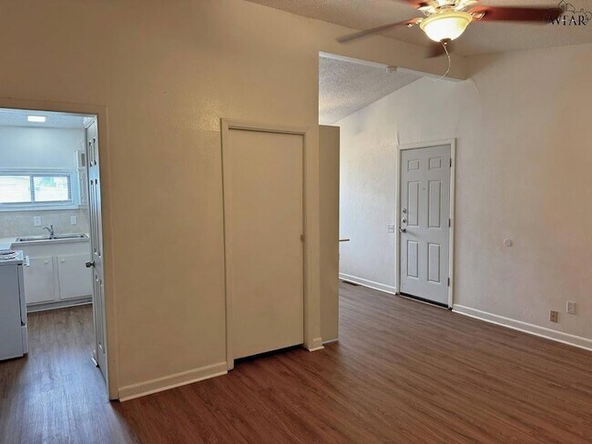 Foto del edificio - 4111 McGaha Ave