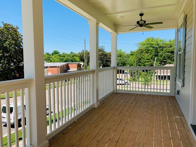 Foto del edificio - 1304 Brownwood Ave