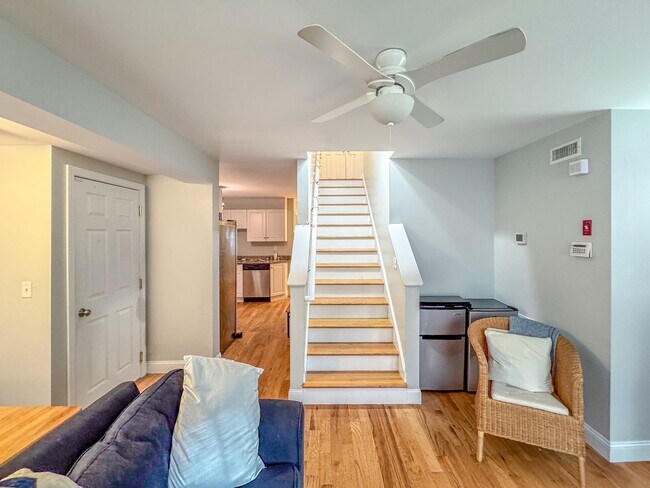 Building Photo - 79 Winchester Ave