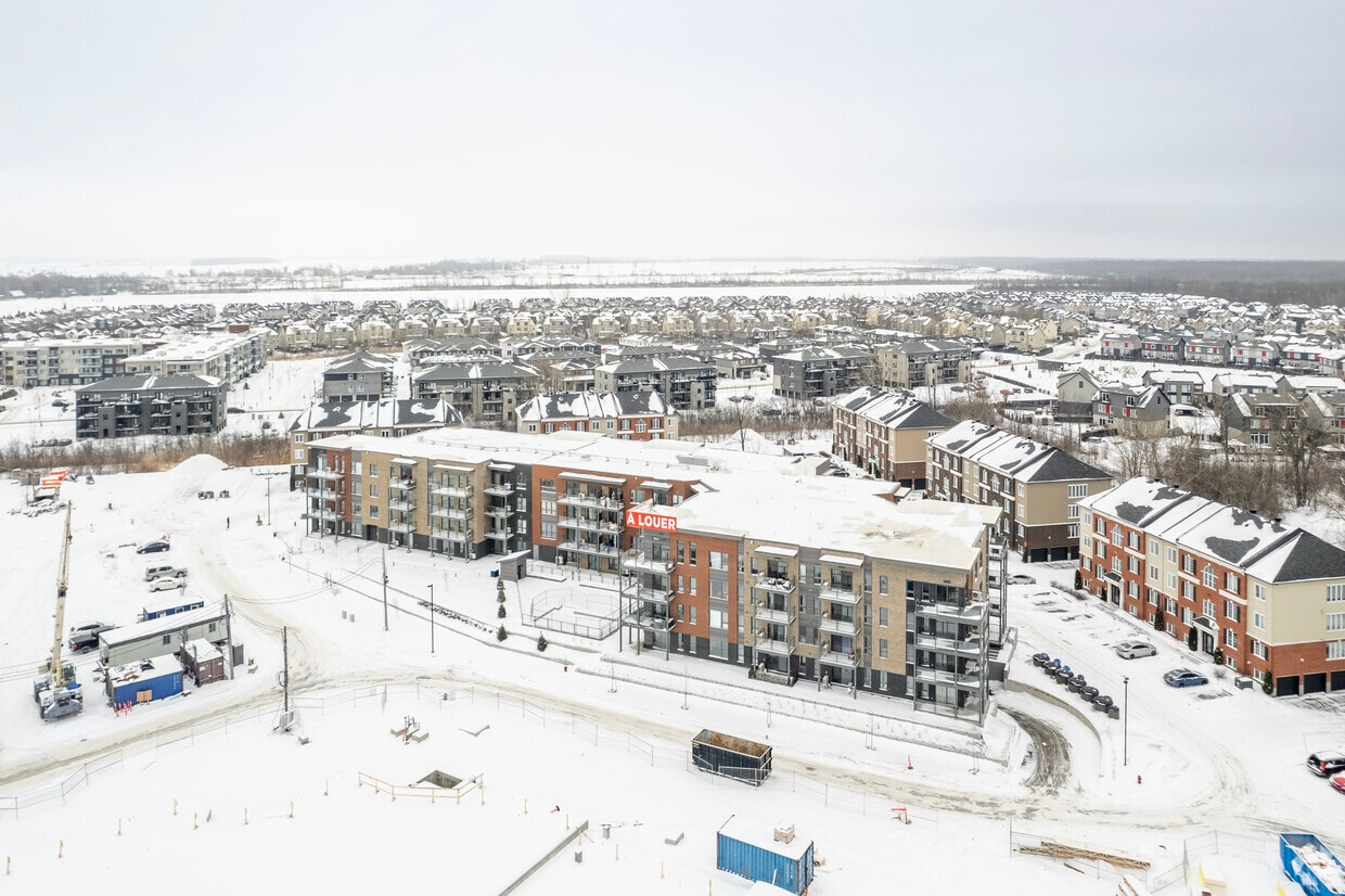 Aerial Photo - Vivaxcès Saint-Constant