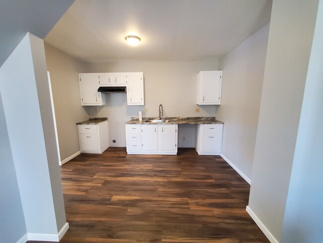 Kitchen - 816 W Gambier St