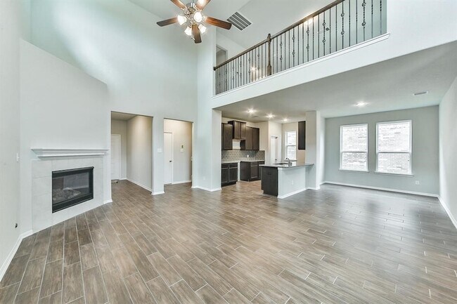 Foto del edificio - 2323 Honey Heights Ln