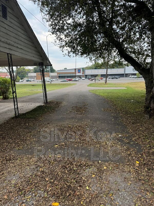 Foto del edificio - 1511 Decatur Pike