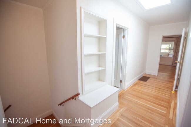 Building Photo - 3 br, 2 bath House - 488 Silver Ave