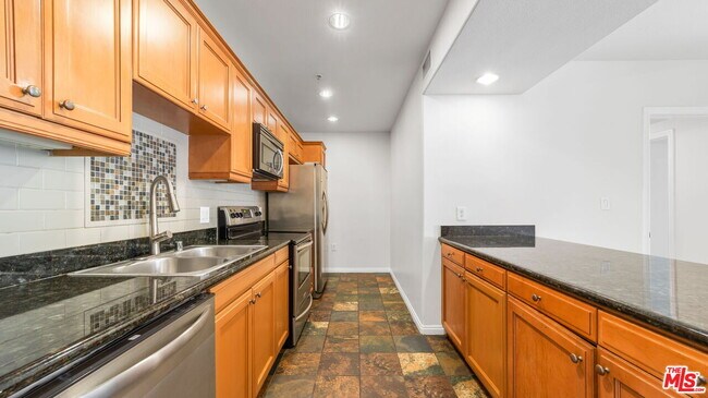 Building Photo - 3740 Santa Rosalia Dr