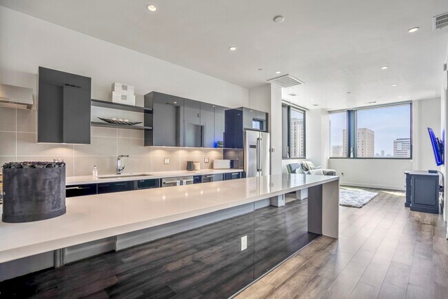 Foto del edificio - 1211 Caroline St