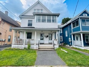 Building Photo - 25 Holbrook St