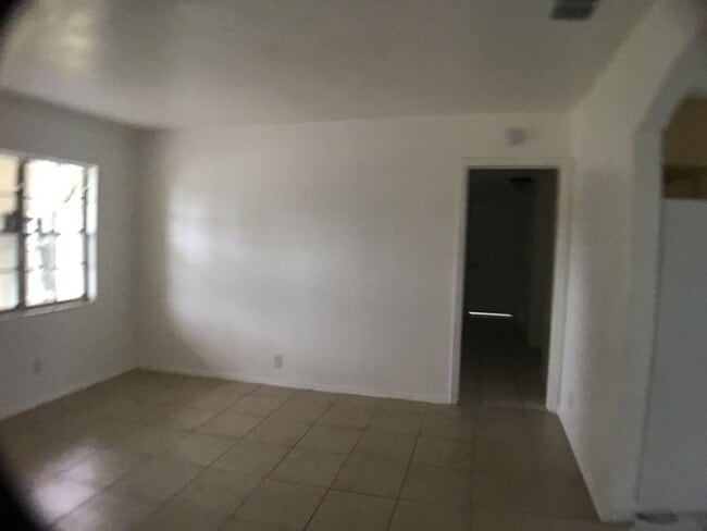 Building Photo - 4414 Bass St