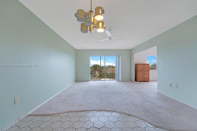 Building Photo - 2998 Sunrise Lakes Dr W
