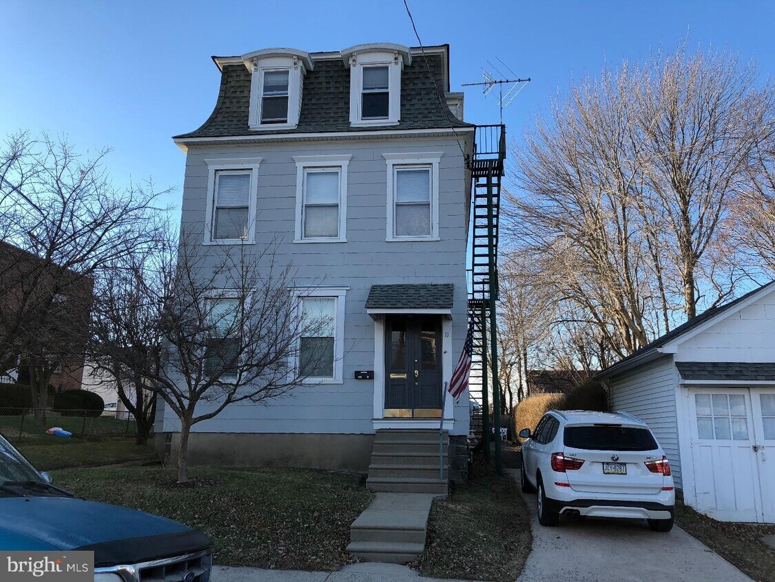 11 N Central Ave Unit 3, Rockledge, PA 19046 Room for Rent in