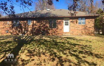 Building Photo - 1038 W Cherokee St