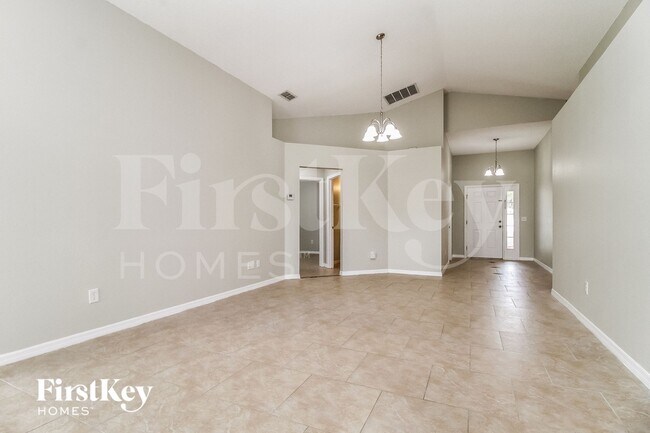 Building Photo - 3619 Monument Dr