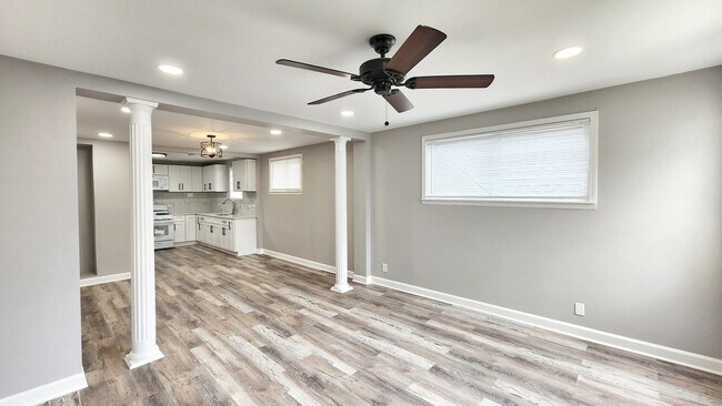 Foto del edificio - 4045 N Moody Ave