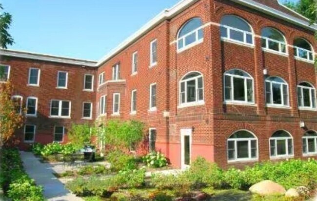 Foto del edificio - 1 Bedroom Steps from U of M St. Paul