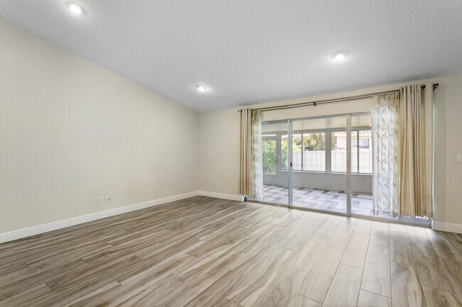 Foto del edificio - 507 Padua Cir NE
