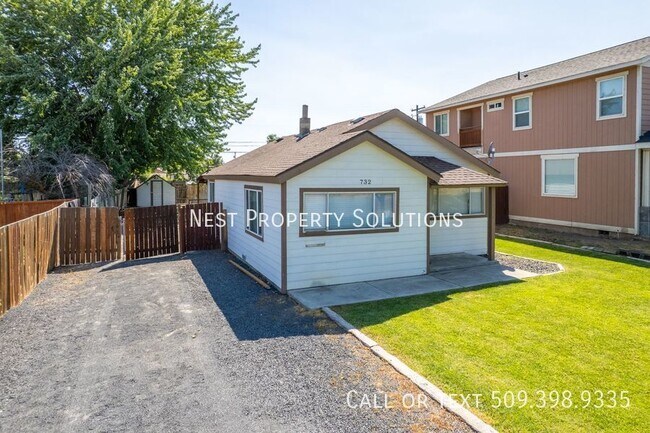 Foto del edificio - Charming home on a large lot!