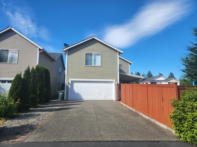 Building Photo - 2811 Martin St