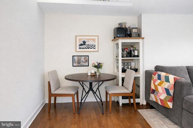 Foto del edificio - 224 W Rittenhouse Square
