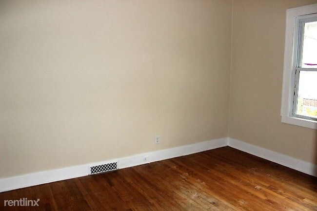 Building Photo - 3 br, 1 bath House - 1214 Jerome St