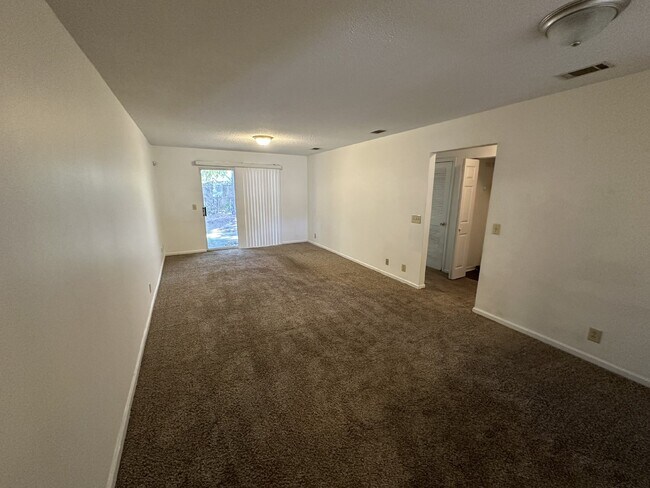 Foto del edificio - Apartment For Rent