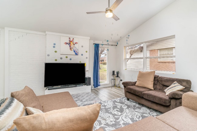 Photo - 3057 Dothan Ln House