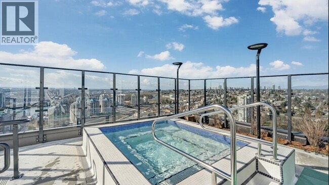 Building Photo - 823 Carnarvon St