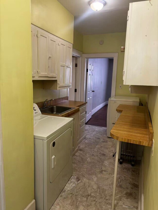 Foto del edificio - 214 S Glenwood Ave