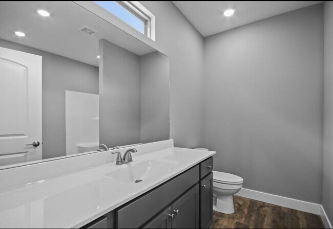 Building Photo - 1804 Sierra