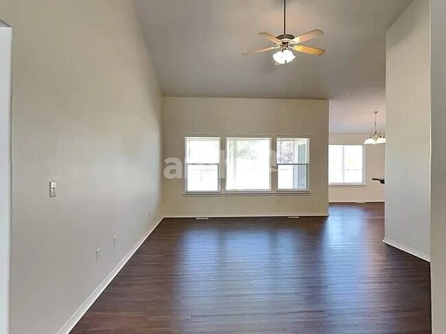 Foto del edificio - 11324 W Blake Dr