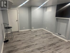 Building Photo - 176 Kenneth Ave