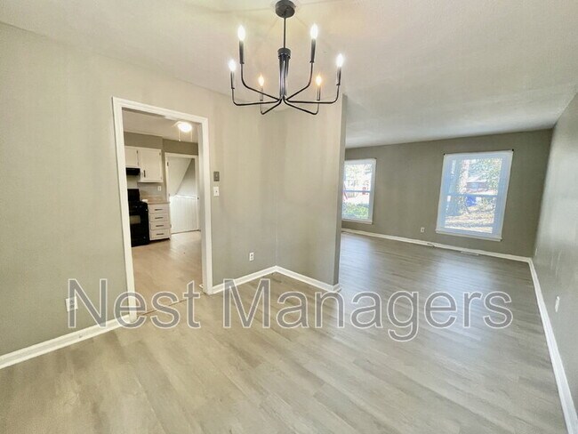 Foto del edificio - 452 Cloverhill Pl