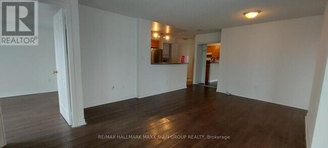 Building Photo - 7-1107 Lorraine Dr