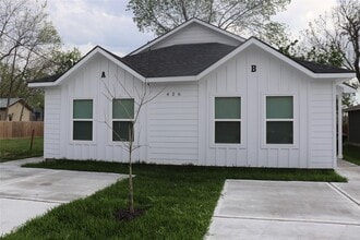 Building Photo - 426 New Mexico St