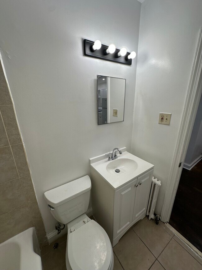 Foto del edificio - 1357 Adams St NE