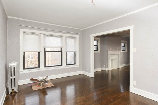 Foto del edificio - 3600 W Sunnyside Ave