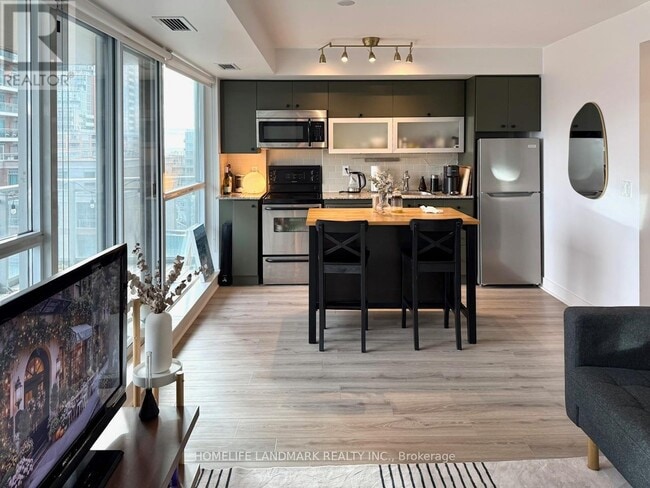 Photo du bâtiment - 100 Western Battery Rd