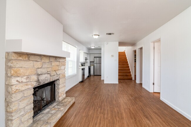 Abajo - 200 Butler Ranch Rd