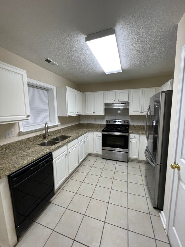 Foto del edificio - 113 Gingerlilly Ct